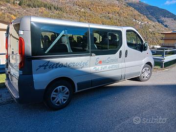 Opel Vivaro 9 posti anno 2011