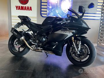 Yamaha YZF R9