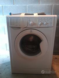 Lavatrice Indesit 5kg classe A
