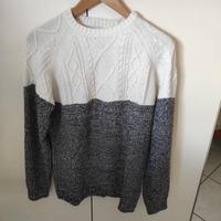 Maglione bianco e grigio