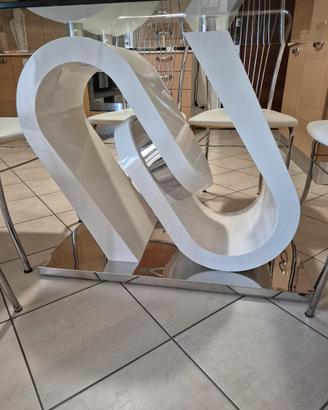 tavolo moderno e sedie 