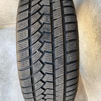 4 Pneumatici invernali 215/55/17 per Suzuki Vitara