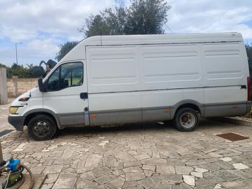 Daily Iveco 35.13 base x van