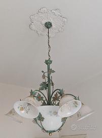 Lampadario in metallo e vetro