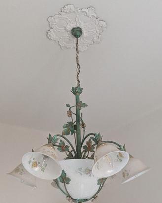 Lampadario in metallo e vetro