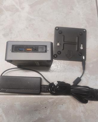 PC Intel NUC computer, HDMI