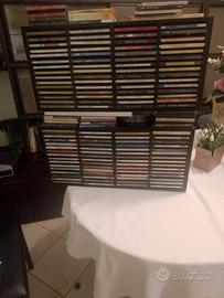 Musica. Set dischi CD (150)+ 2 porta CD. 