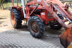trattore agricolo Carraro 654 