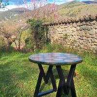 tavolo in legno e resina