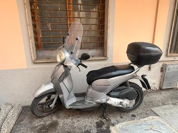 Aprilia Scarabeo 125 anno 2009