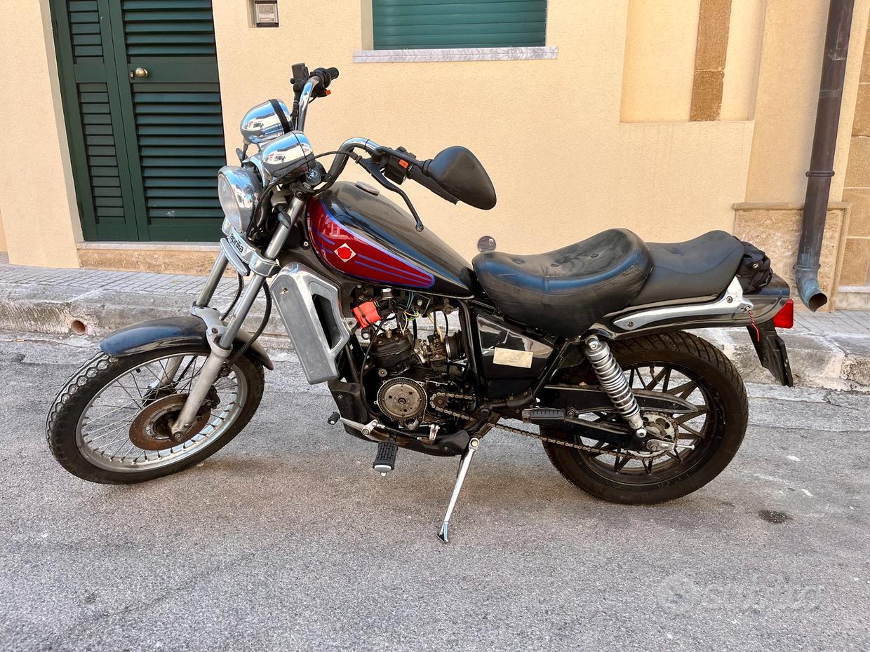 Rose 50cc Motore Aprilia Red Rose 50 PEDALINI POGGIAPIEDI