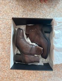 Stivaletti IGICO marroni in pelle scamosciata