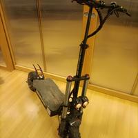 monopattino boyueda s3