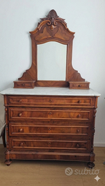 Cassettone in noce con specchio separato