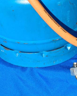 Bombola gas butano per camper 2 kg con accessori