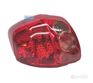 FANALI POSTERIORI SINISTRI PER TOYOTA AURIS 3 5P 0