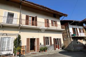 CASA SEMINDIPENDENTE A BARBANIA