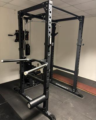 Power rack con lat machine
