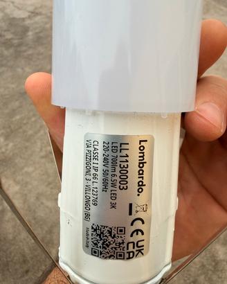 Lampada cilindrica di marca LOMBARDO