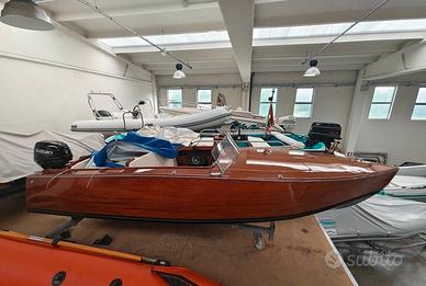 Cantiere Ernesto Riva Jetto 4.2