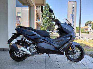 SCOOTER KL BRERA 300