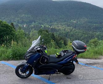 Yamaha Xmax 300
