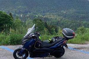 Yamaha Xmax 300