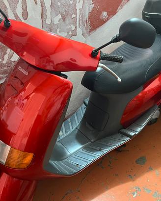 Scooter piaggio sfera 50