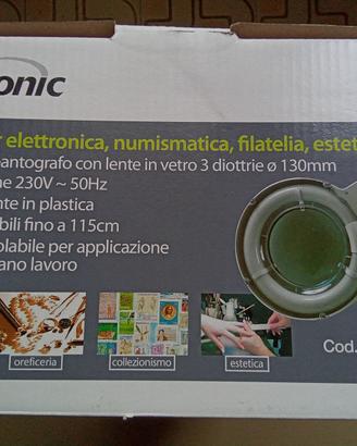 lampada da laboratorio con lente ingrandimento