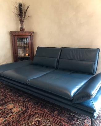 Divano nuovo 1500€