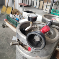 Lancia con manometro e carrello porta fusti birra