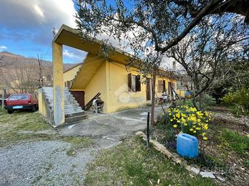 BIFAMILIARE A SAN LUCIDO