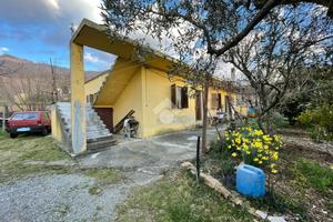 BIFAMILIARE A SAN LUCIDO