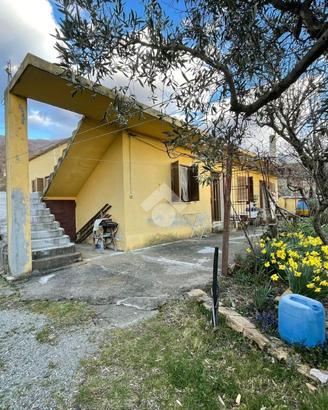 BIFAMILIARE A SAN LUCIDO