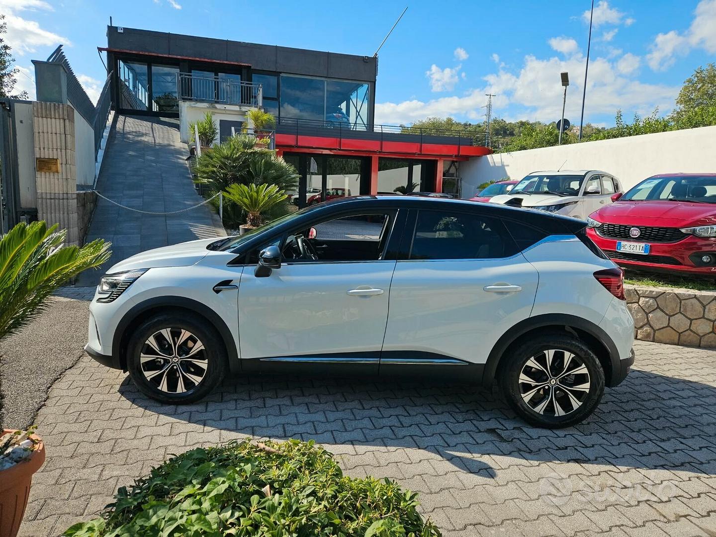 Renault Captur 2024 photo 3