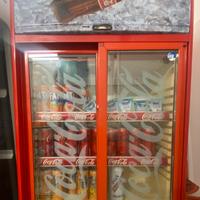 Frigorifero per bevande logato coca cola