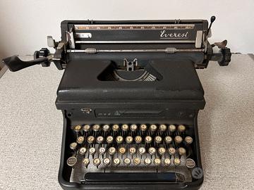 Macchina da scrivere Everest