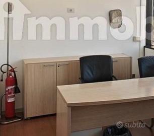 Armadi uffici beige