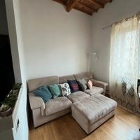 Divano 4 posti poltrone e sofà con puff