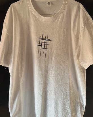T-shirt  uomo NUOVA