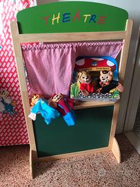 Teatrino con marionette