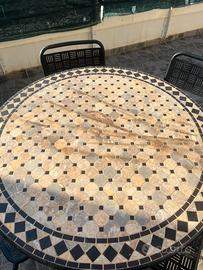 Tavolo in ferro con misaico