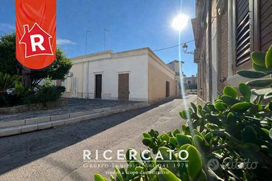 Casa indipendente di 100 m² con 3 locali a Surbo