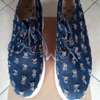 Scarpe sportive con plateau