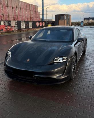 Porsche Taycan 4S