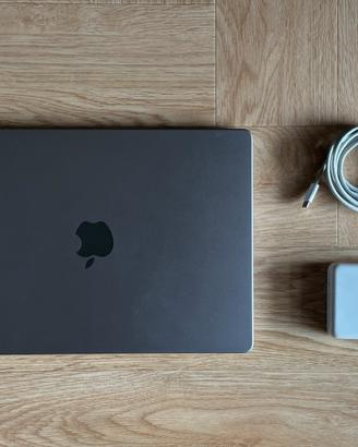 MacBook Pro M1 Pro 14” 16gb ram