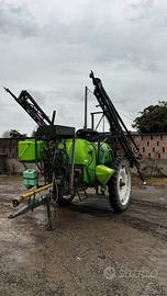 BOTTE DEL DISERBO TRAINATA TECNOMA