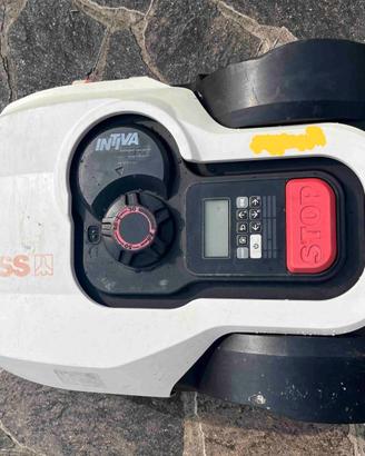 Robot rasaerba Kress Mission KR110