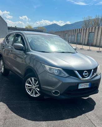 QASHQAI CON DISTRINZIONE DA POCO FATTA