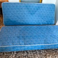 Due Materassi singoli con copri materasso